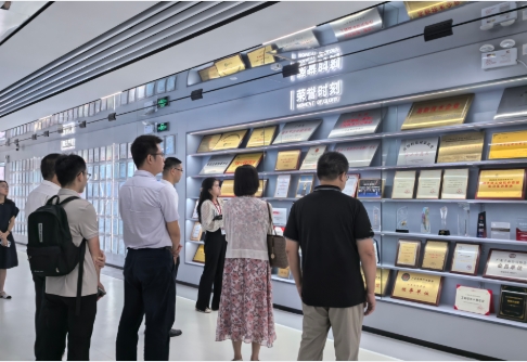 廣州市工信局信息技術發展處副處長朱裕忠一行到賽意信息開展調研